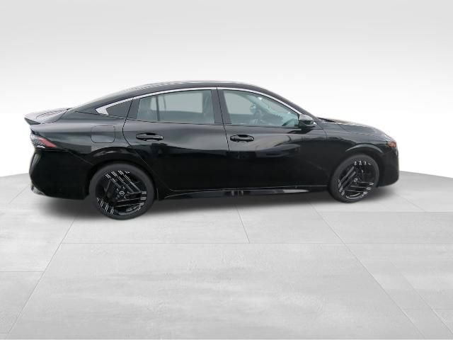 New 2026 Nissan Sentra SR w/ SR Premium Package FWD image 7