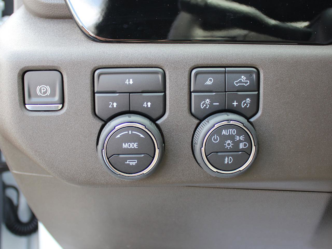 Used 2024 Chevrolet Silverado 2500 LT w/ Safety Package image 33