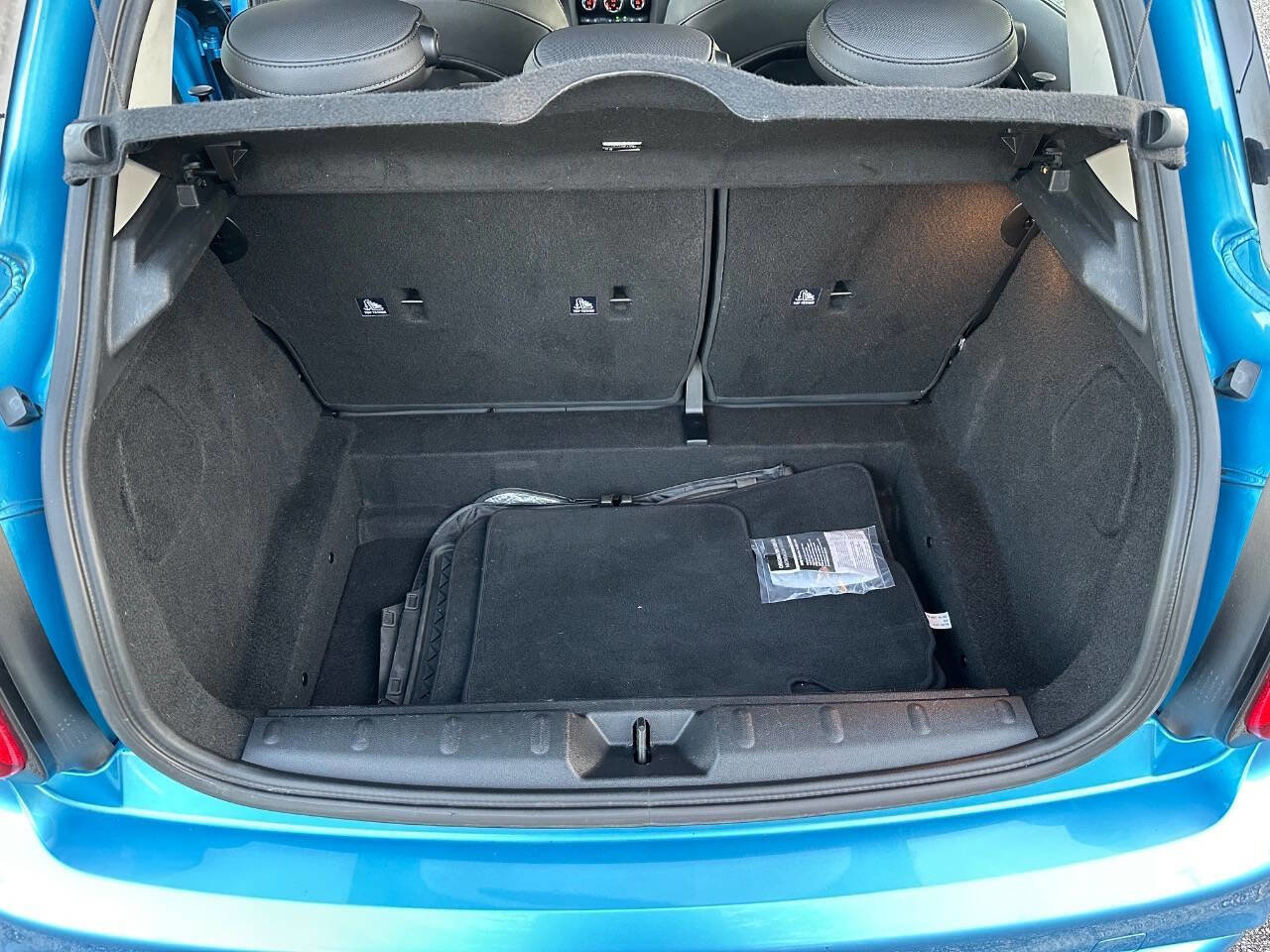 Used 2019 MINI Cooper S w/ Premium Package image 39