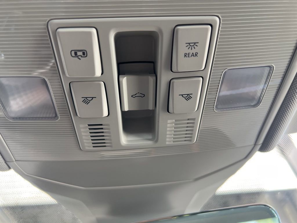 New 2025 Volkswagen Jetta SEL image 36