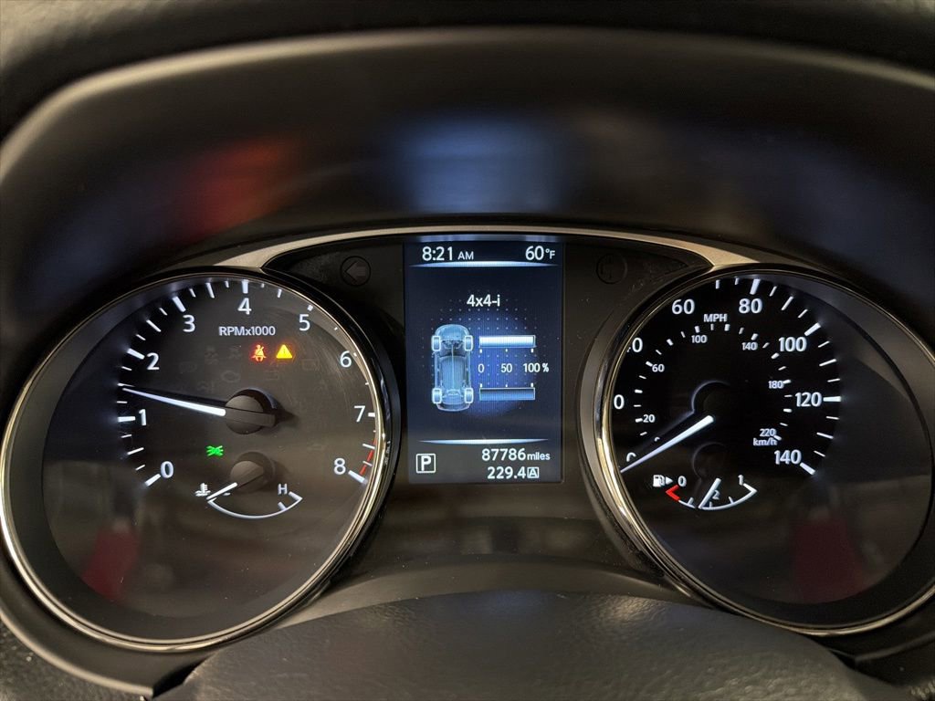 Used 2016 Nissan Rogue SV AWD/4WD image 19