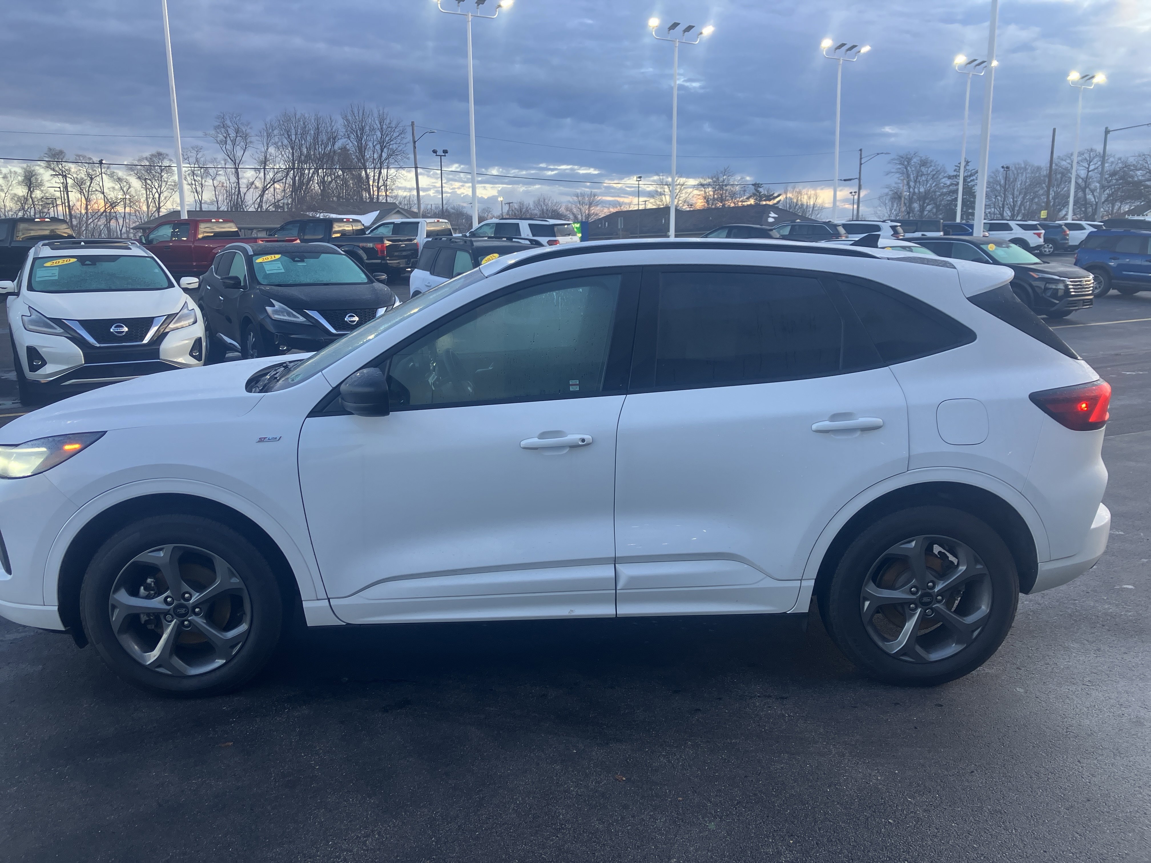 Used 2023 Ford Escape ST-Line image 4