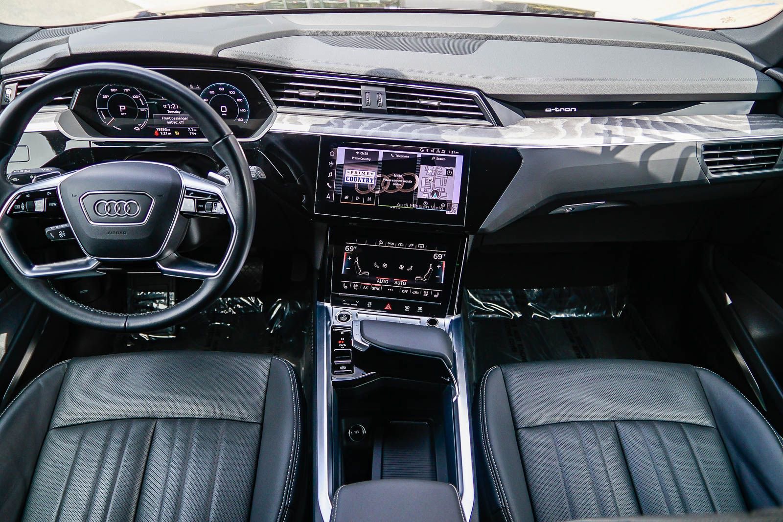 Used 2024 Audi Q8 e-tron Premium Plus AWD/4WD image 13