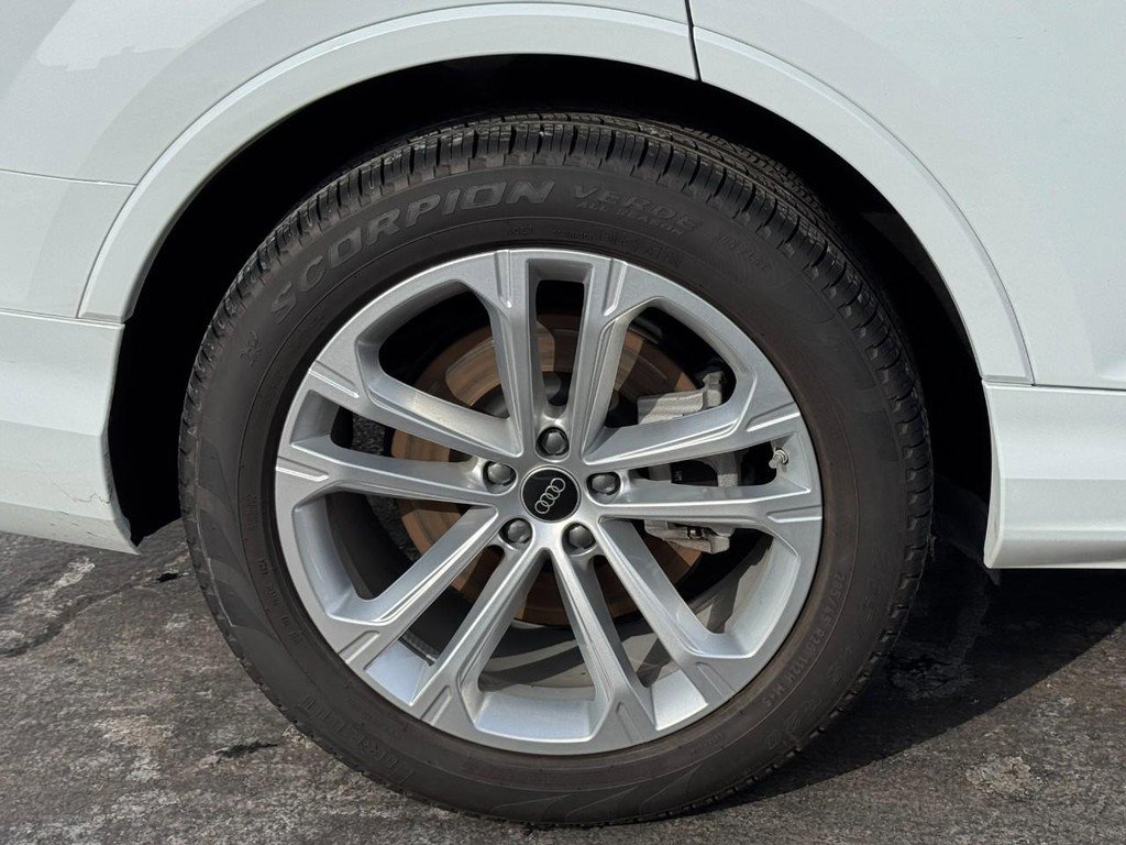 Used 2025 Audi Q7 3.0T Premium Plus w/ Premium Plus Package image 5