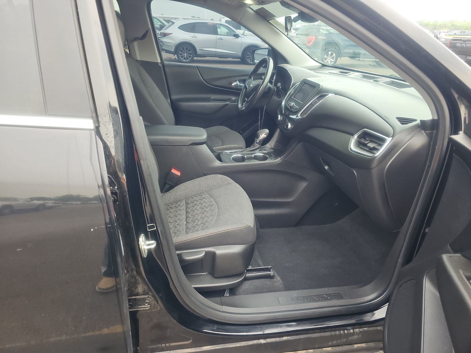 Used 2022 Chevrolet Equinox LT FWD image 11