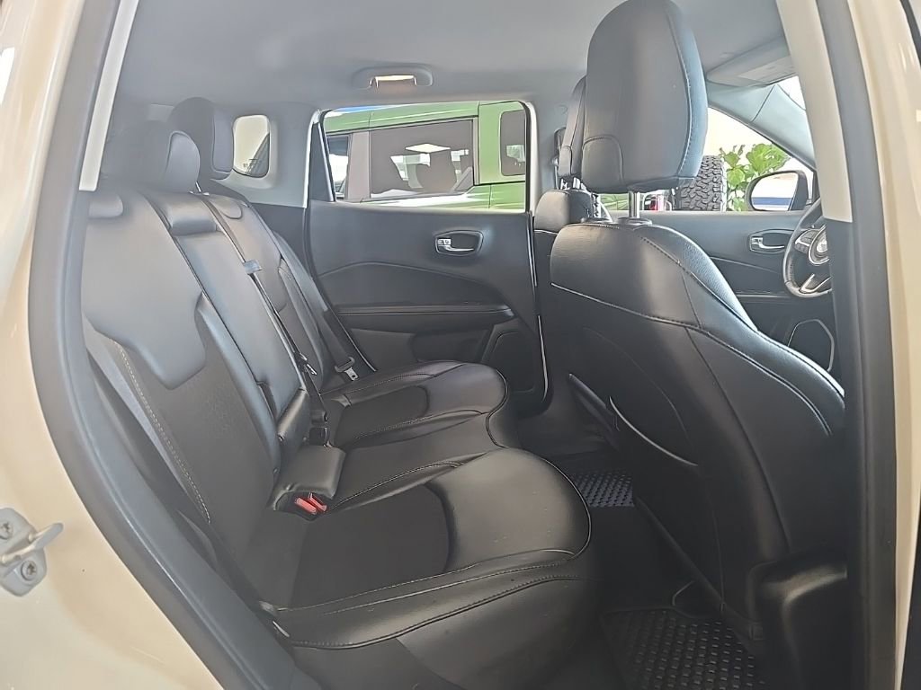 Used 2020 Jeep Compass Latitude w/ Cold Weather Group AWD/4WD image 33