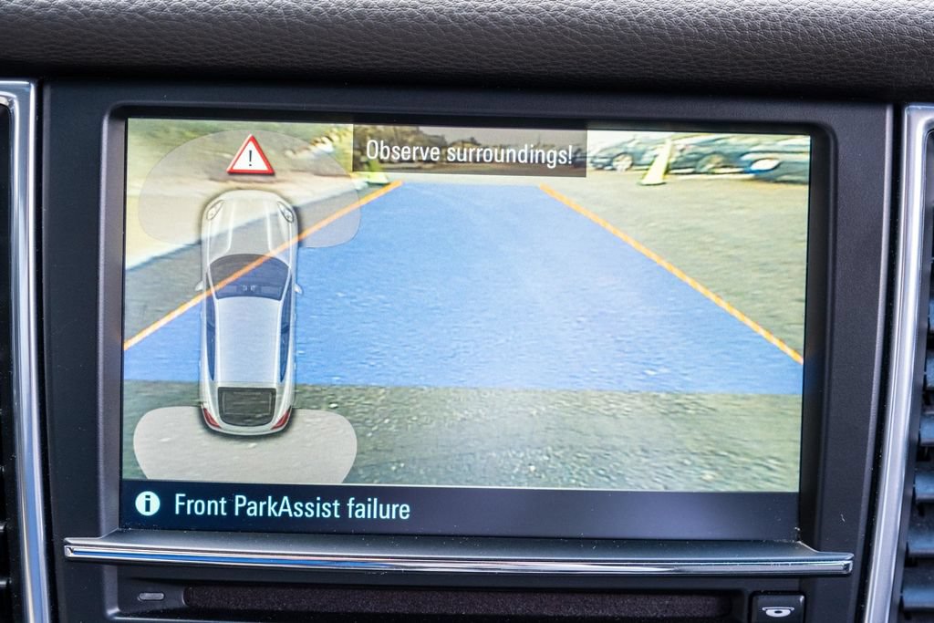 Used 2016 Porsche Panamera RWD image 20