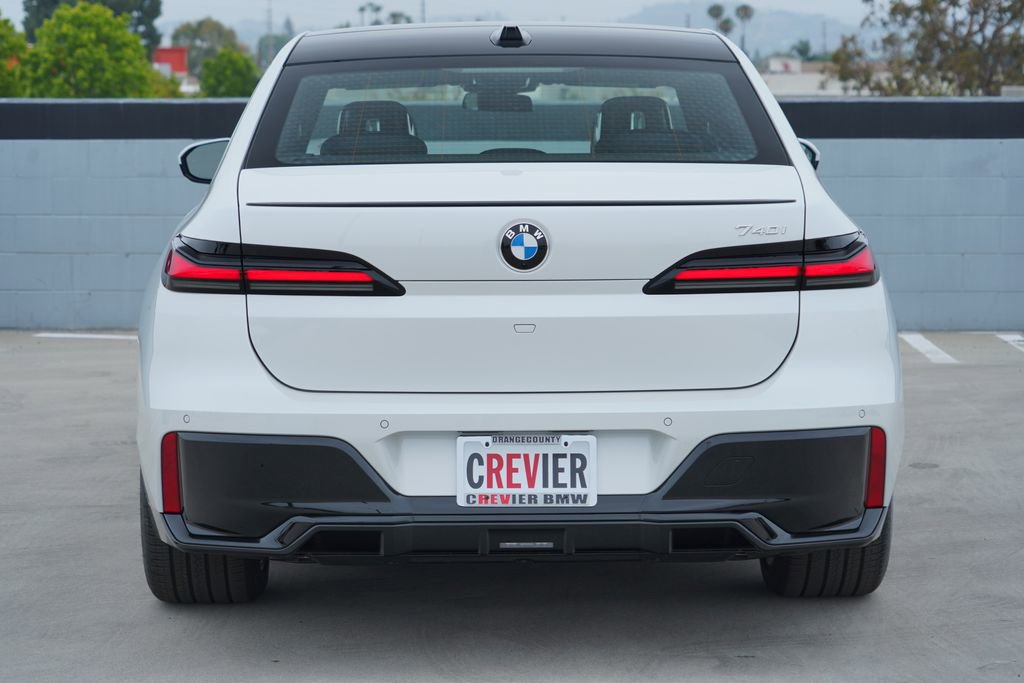 New 2026 BMW 740i w/ Premium Package RWD image 6