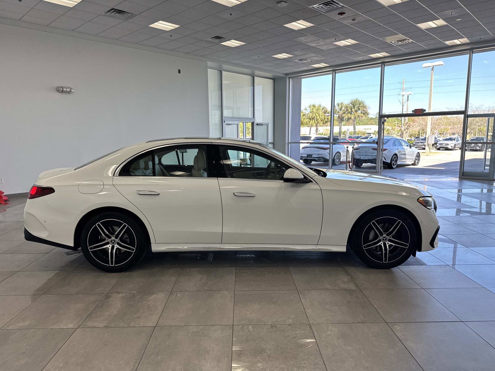 New 2026 Mercedes-Benz E 350 4MATIC Sedan image 4