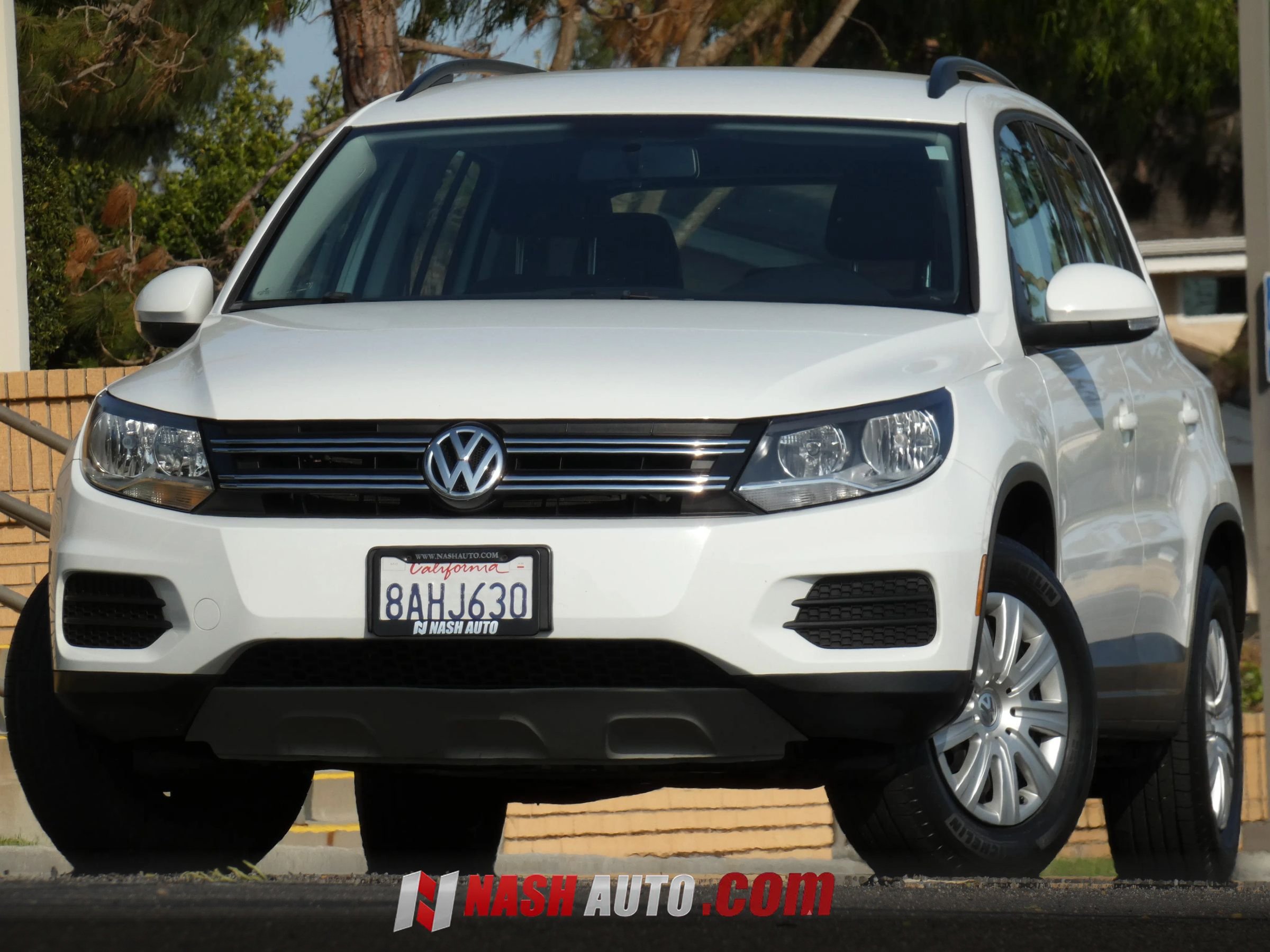 Used 2017 Volkswagen Tiguan S FWD image 2