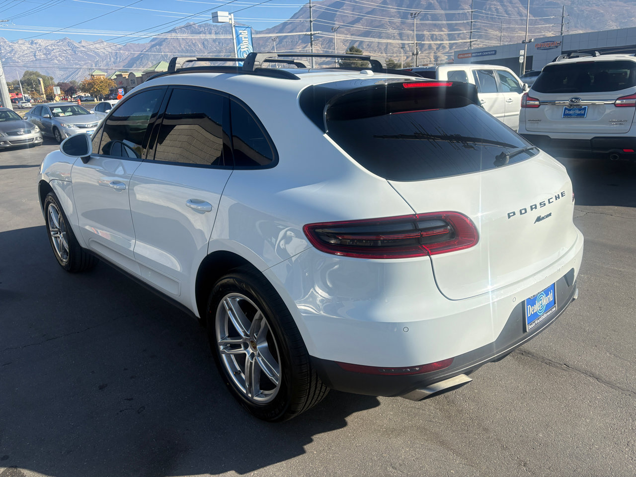 Used 2018 Porsche Macan image 11