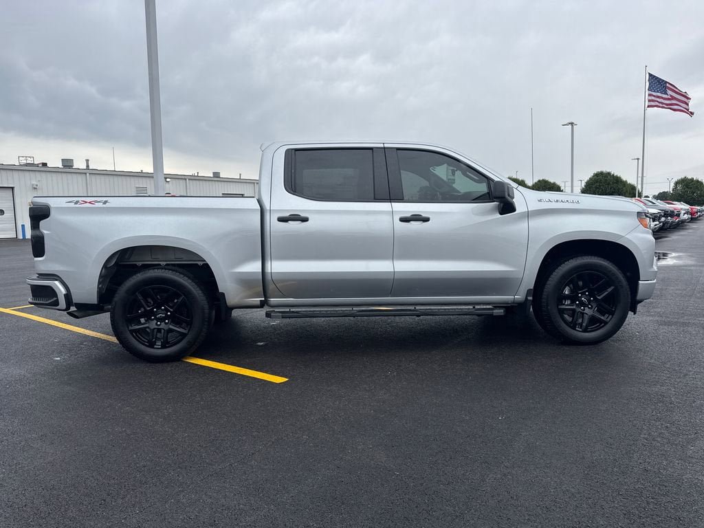 Used 2022 Chevrolet Silverado 1500 Custom AWD/4WD image 7