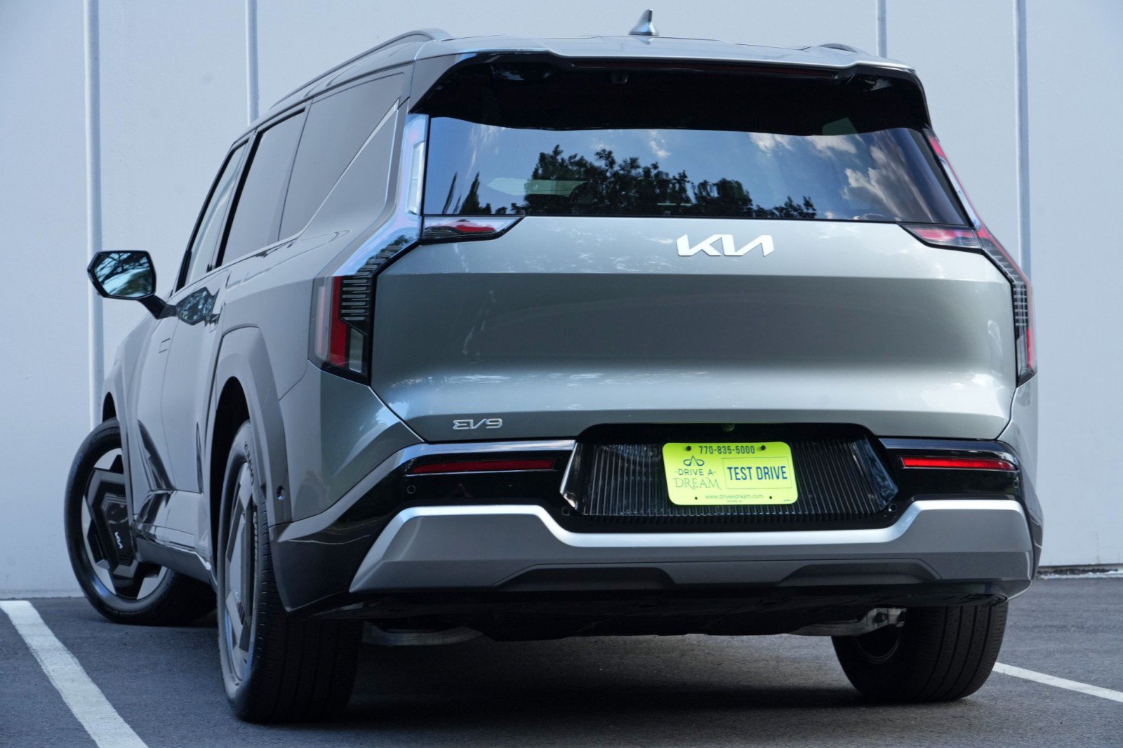 Used 2024 Kia EV9 Land AWD/4WD image 6