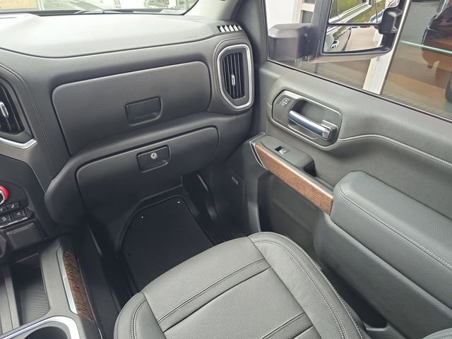 Certified 2022 GMC Sierra 2500 Denali w/ Denali Black Diamond Edition image 14