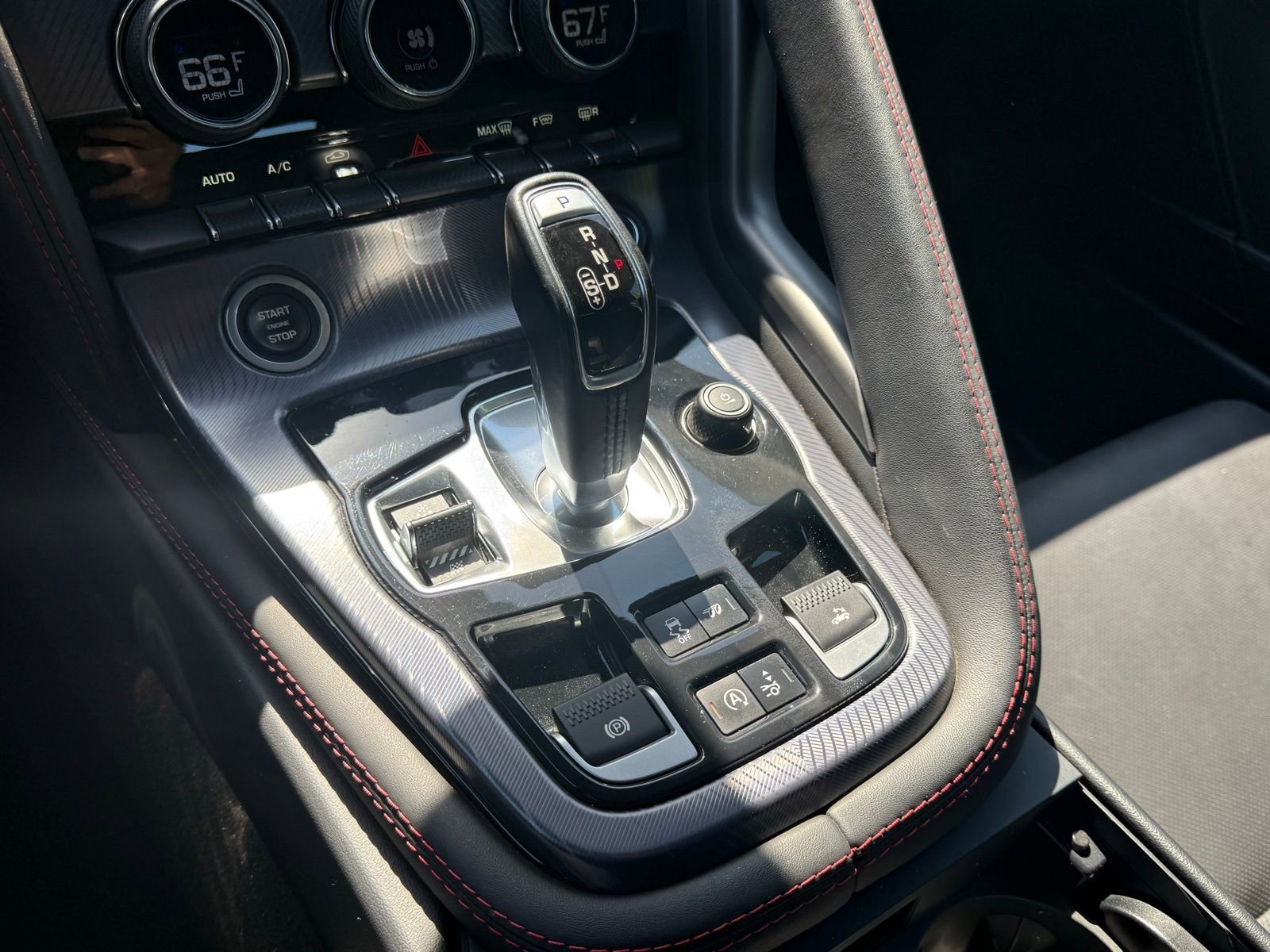 Used 2022 Jaguar F-TYPE R-Dynamic AWD/4WD image 19