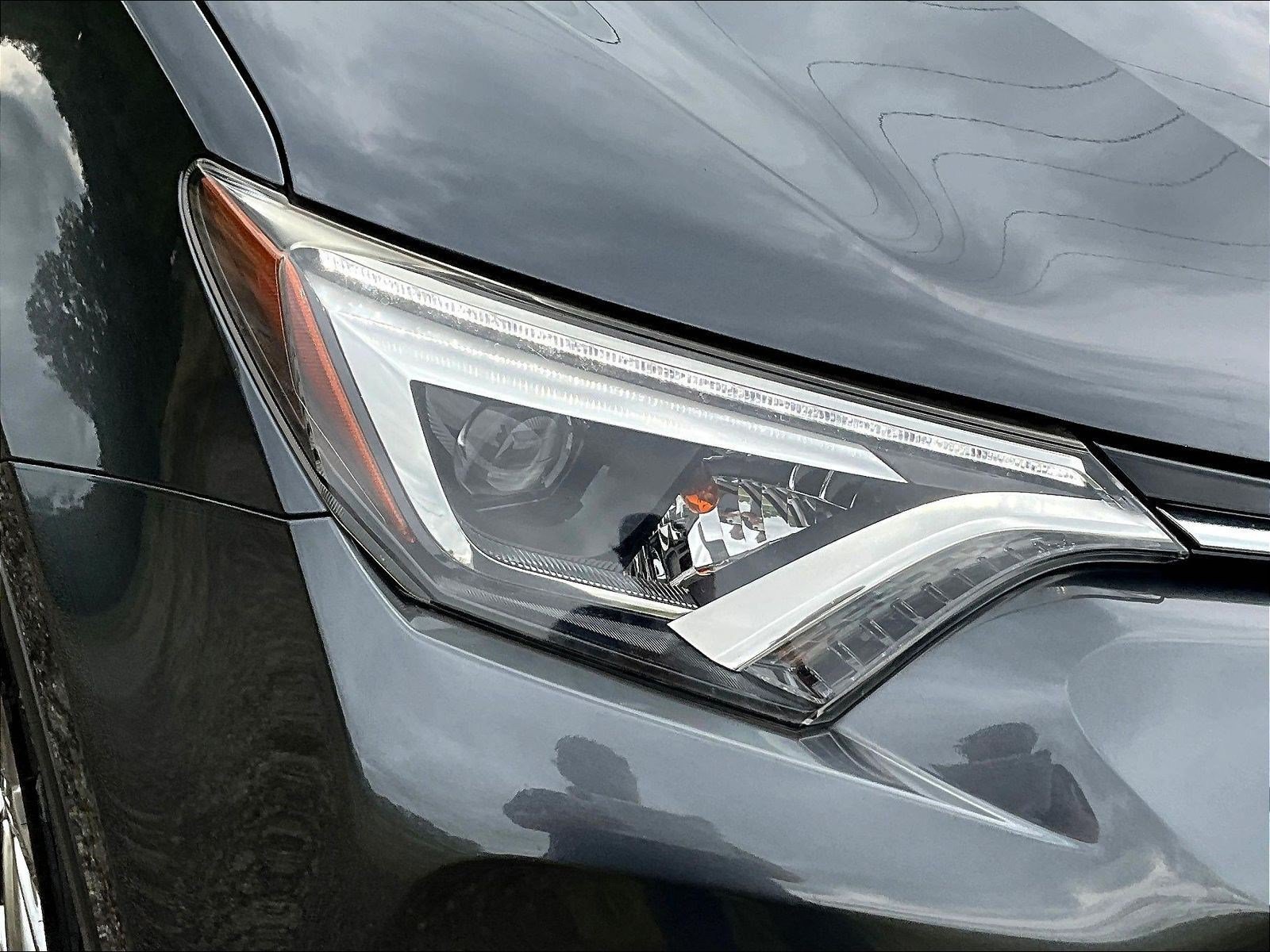 Used 2017 Toyota RAV4 Limited w/ Advanced Technology Package AWD/4WD image 32