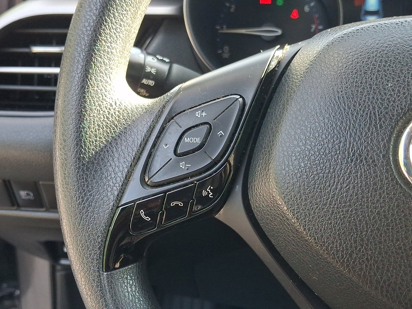 Certified 2021 Toyota C-HR LE FWD image 21