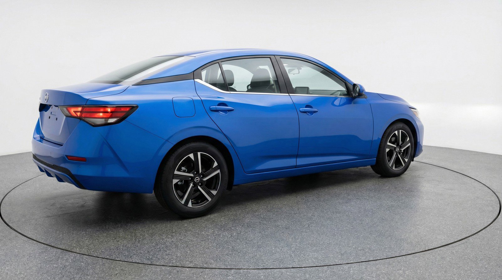 Used 2025 Nissan Sentra SV FWD image 9