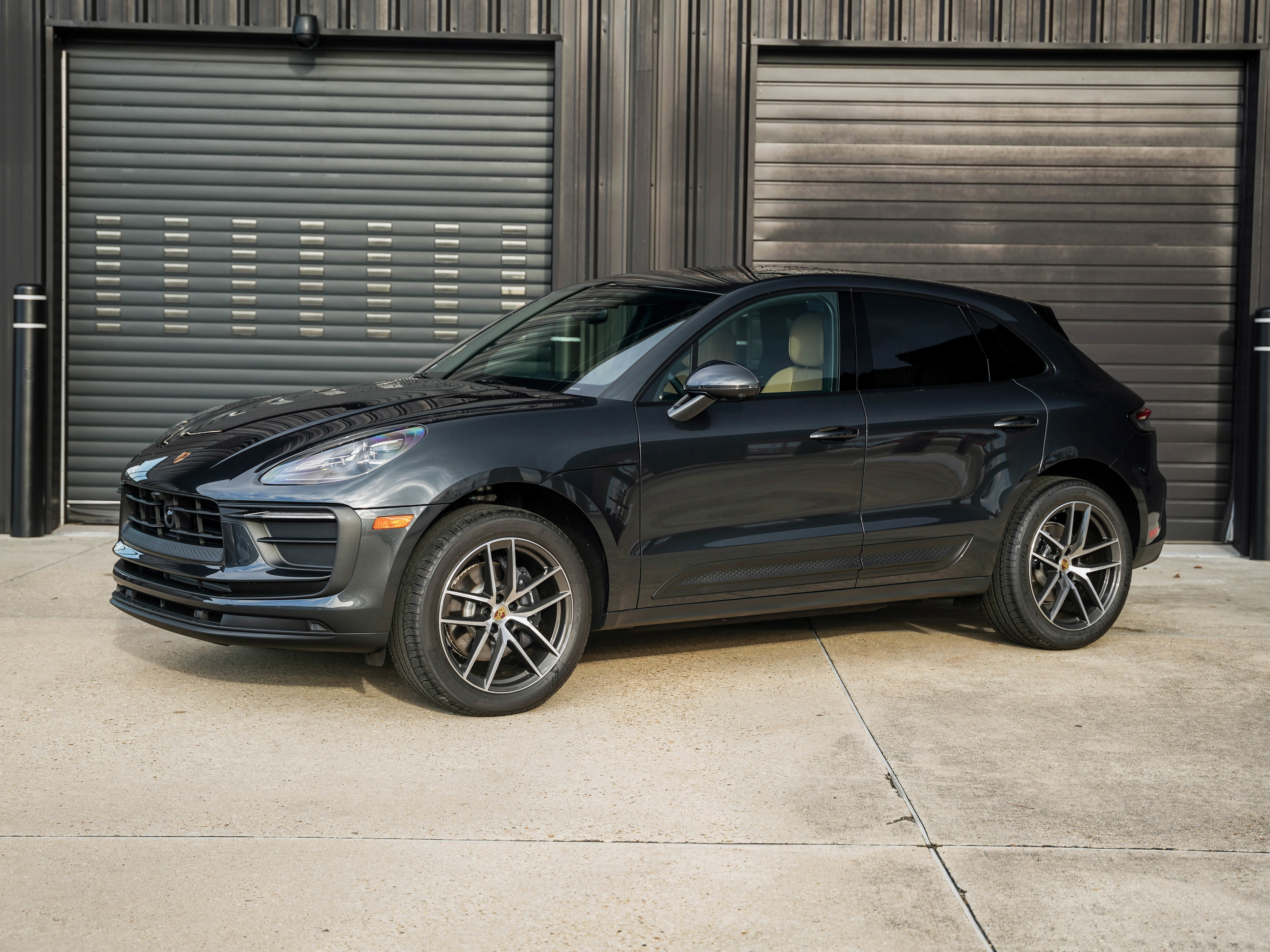 New 2026 Porsche Macan image 1