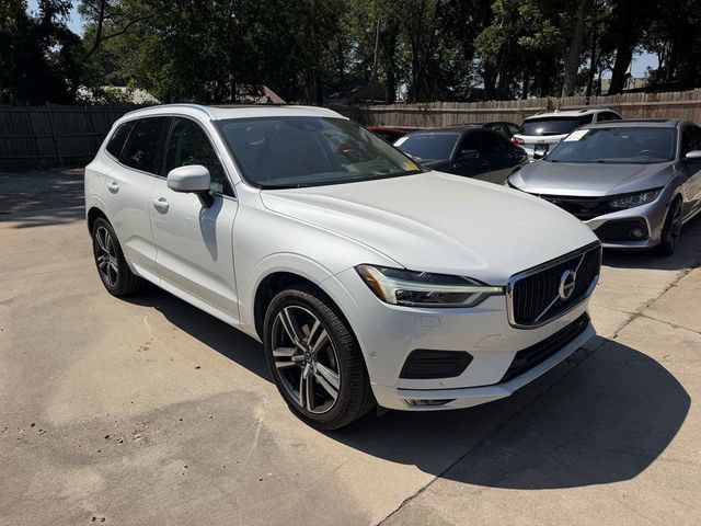 Used 2018 Volvo XC60 T5 Momentum w/ Convenience Package AWD/4WD image 3