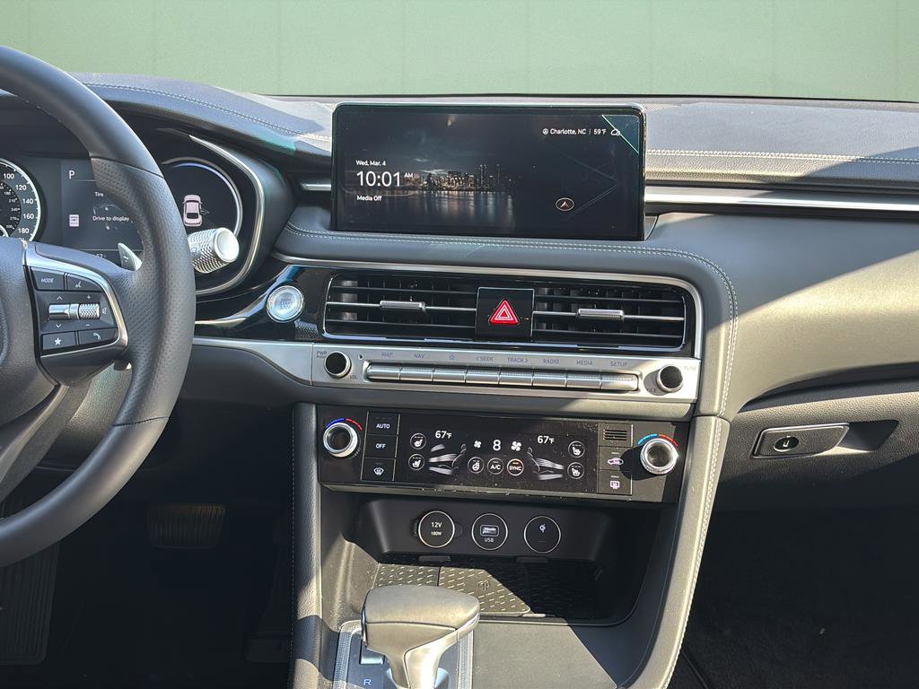 Used 2026 Genesis G70 2.5T Prestige image 23