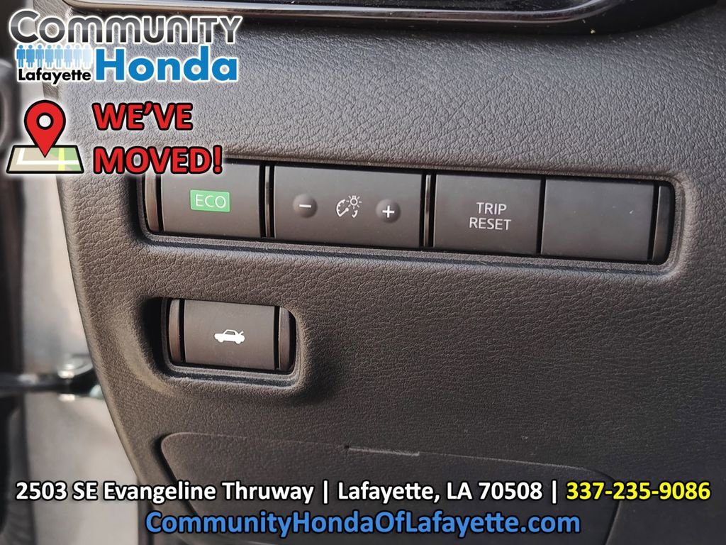 Used 2024 Nissan Sentra SV FWD image 23