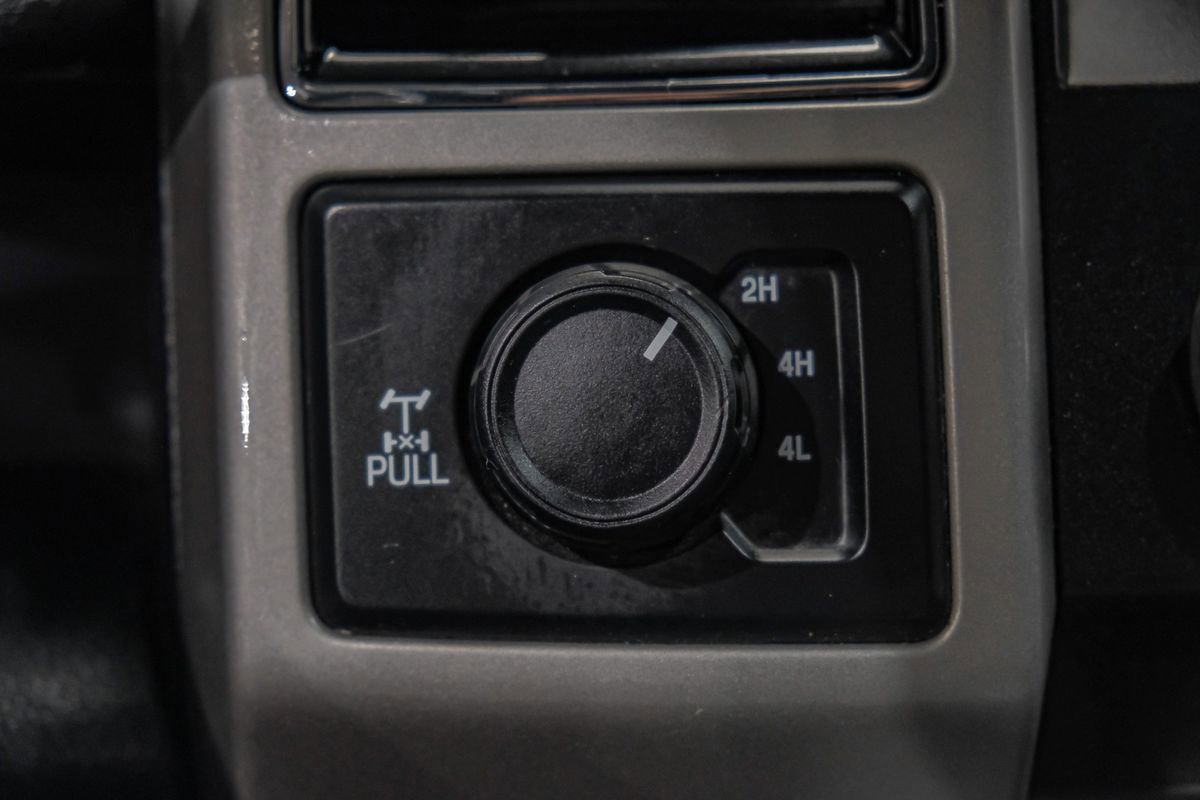 Used 2019 Ford F250 Lariat w/ Lariat Ultimate Package AWD/4WD image 28