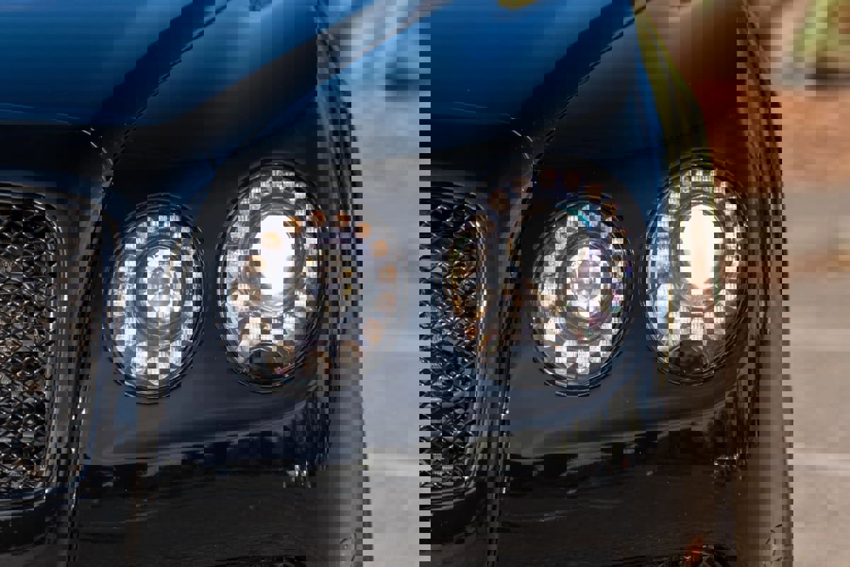 Used 2015 Bentley Flying Spur V8 image 9