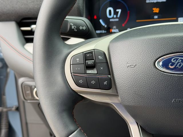 Used 2025 Ford Explorer Active RWD image 10