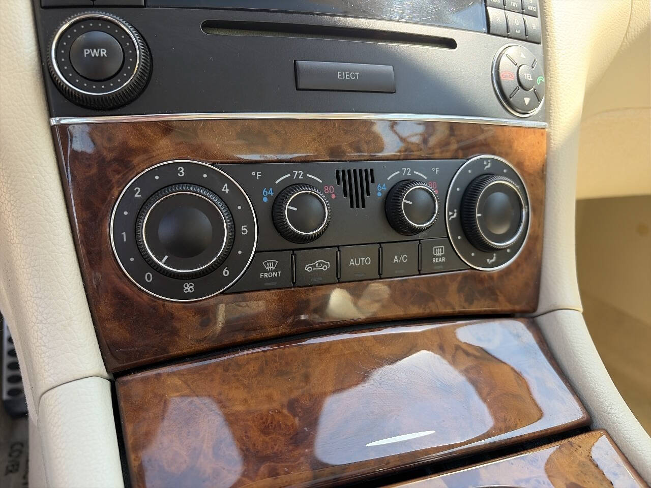 Used 2006 Mercedes-Benz CLK 350 Coupe image 29