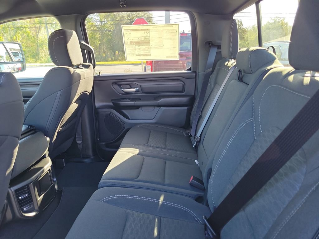 New 2026 RAM 1500 Express AWD/4WD image 25