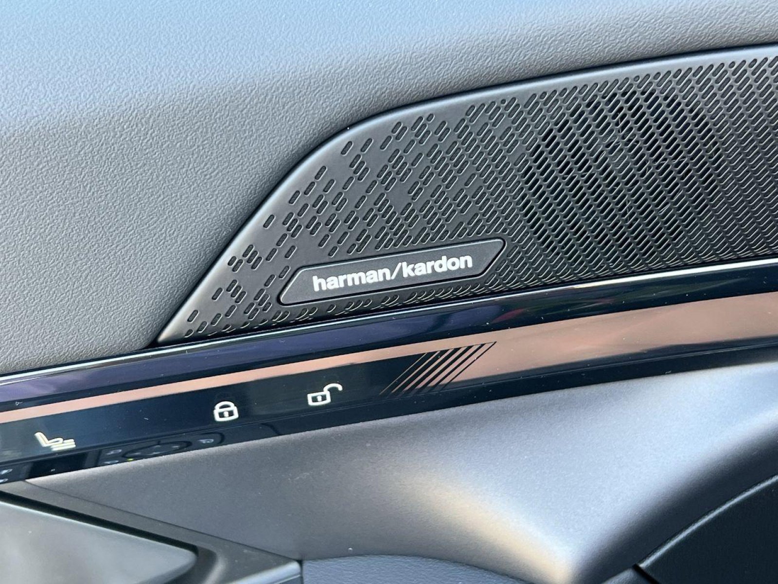 New 2025 BMW i5 xDrive40 w/ M Sport Package image 29