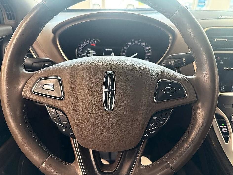 Used 2018 Lincoln MKX Reserve w/ Lincoln MKX Climate Package AWD/4WD image 8