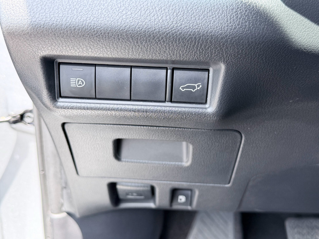 Used 2024 Toyota Grand Highlander AWD image 12