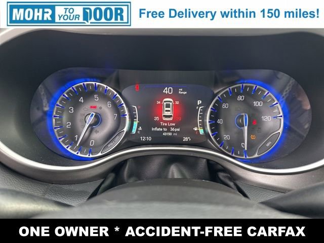 Used 2024 Chrysler Pacifica Touring-L image 15