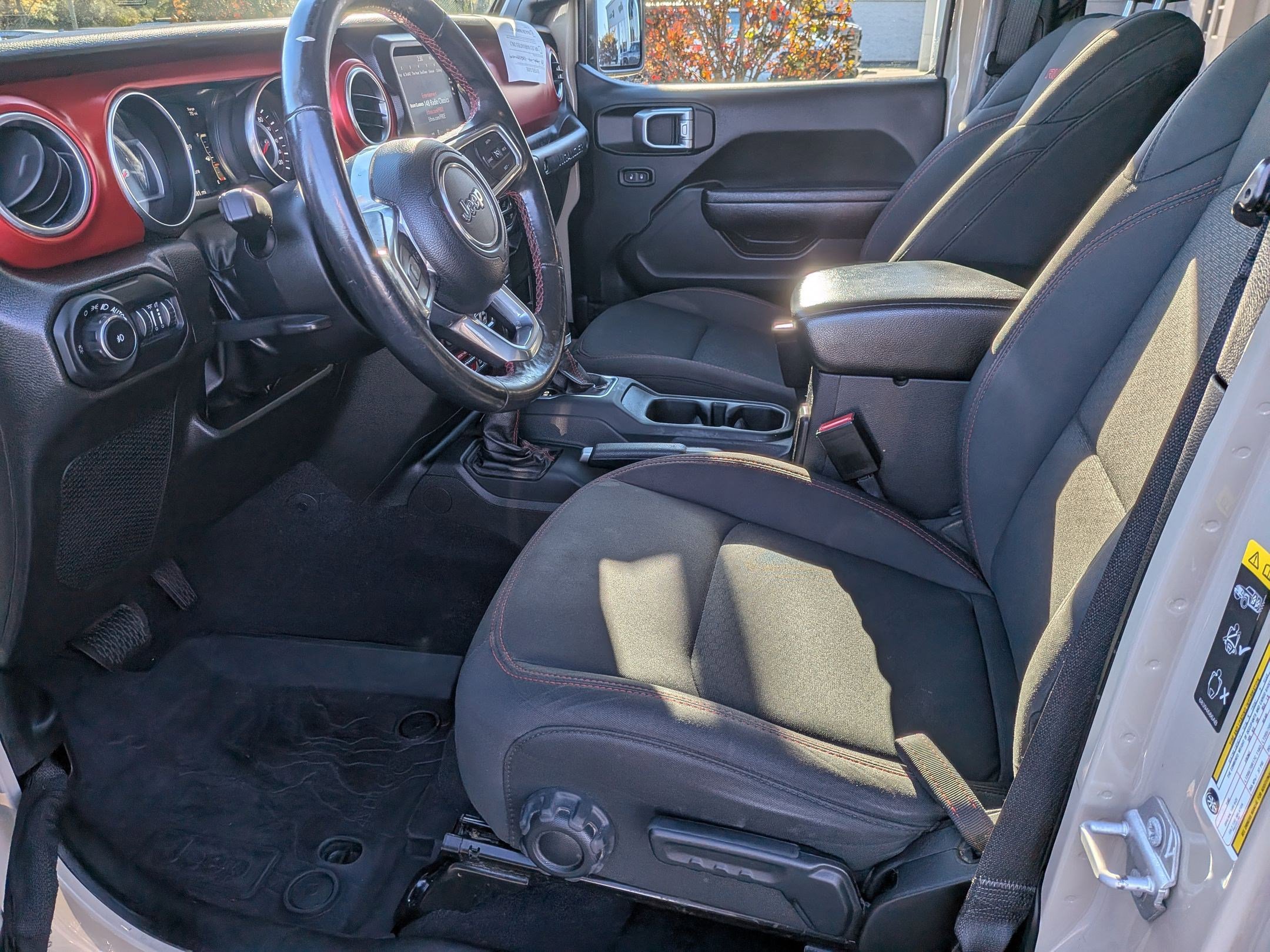 Used 2022 Jeep Wrangler Unlimited Rubicon image 13