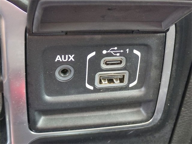 Used 2023 Jeep Gladiator Overland image 22