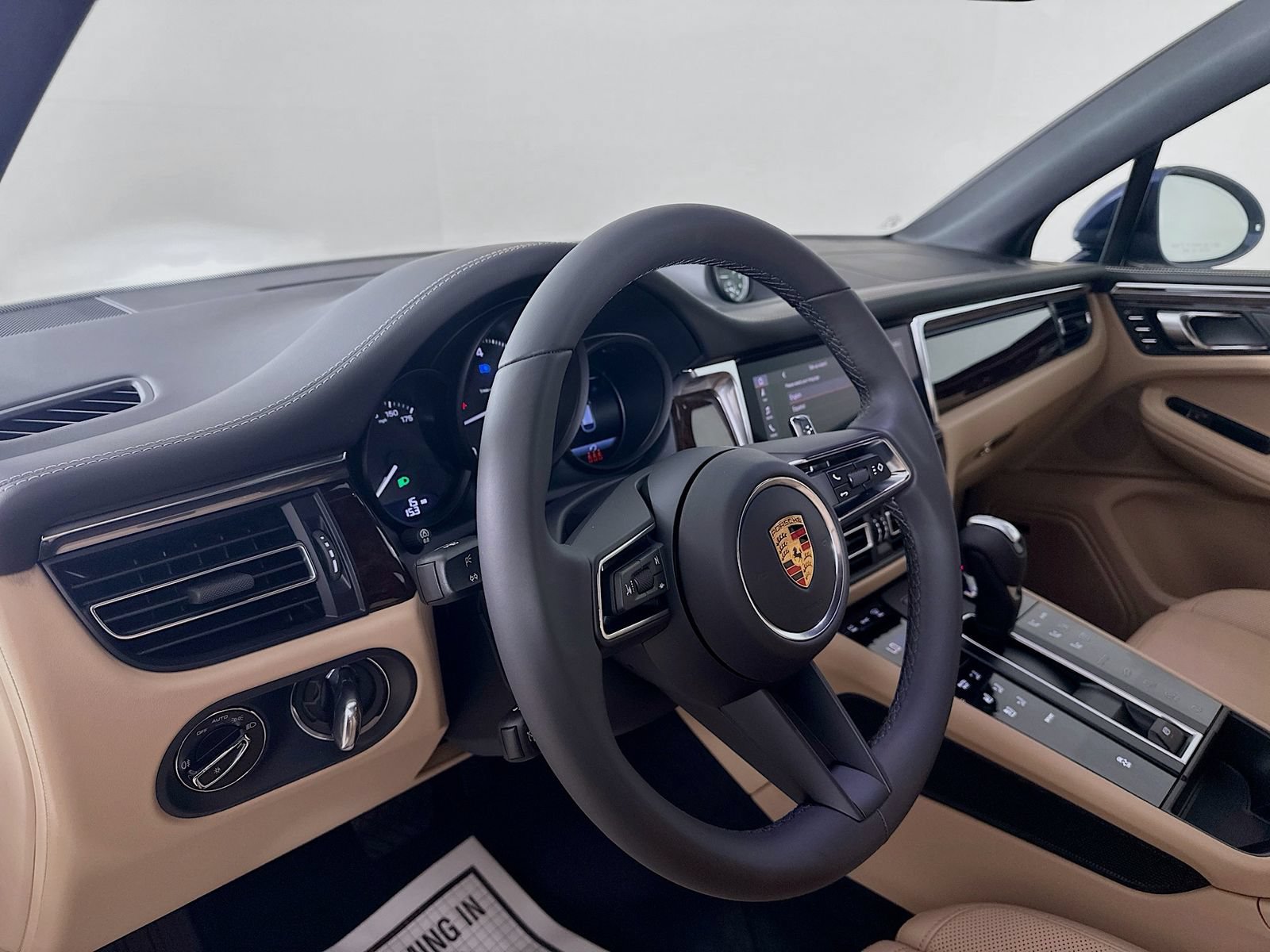 New 2026 Porsche Macan AWD/4WD image 33