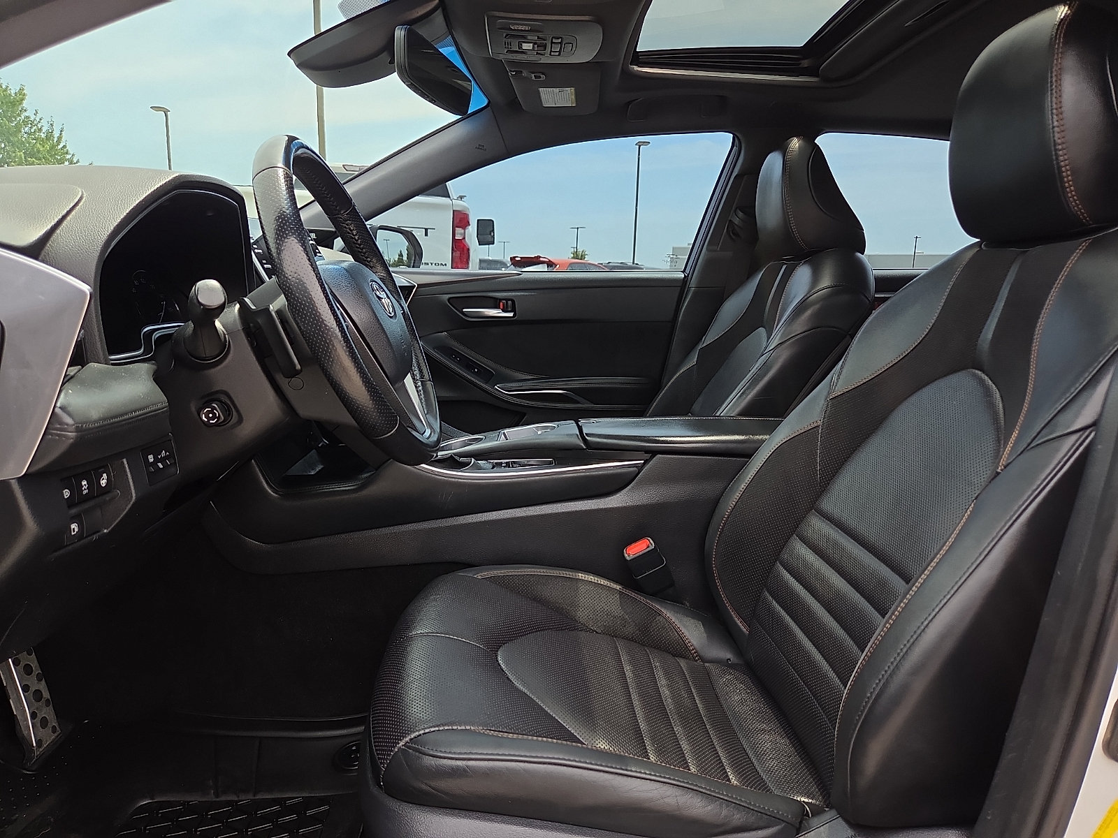 Used 2019 Toyota Avalon Touring FWD image 15