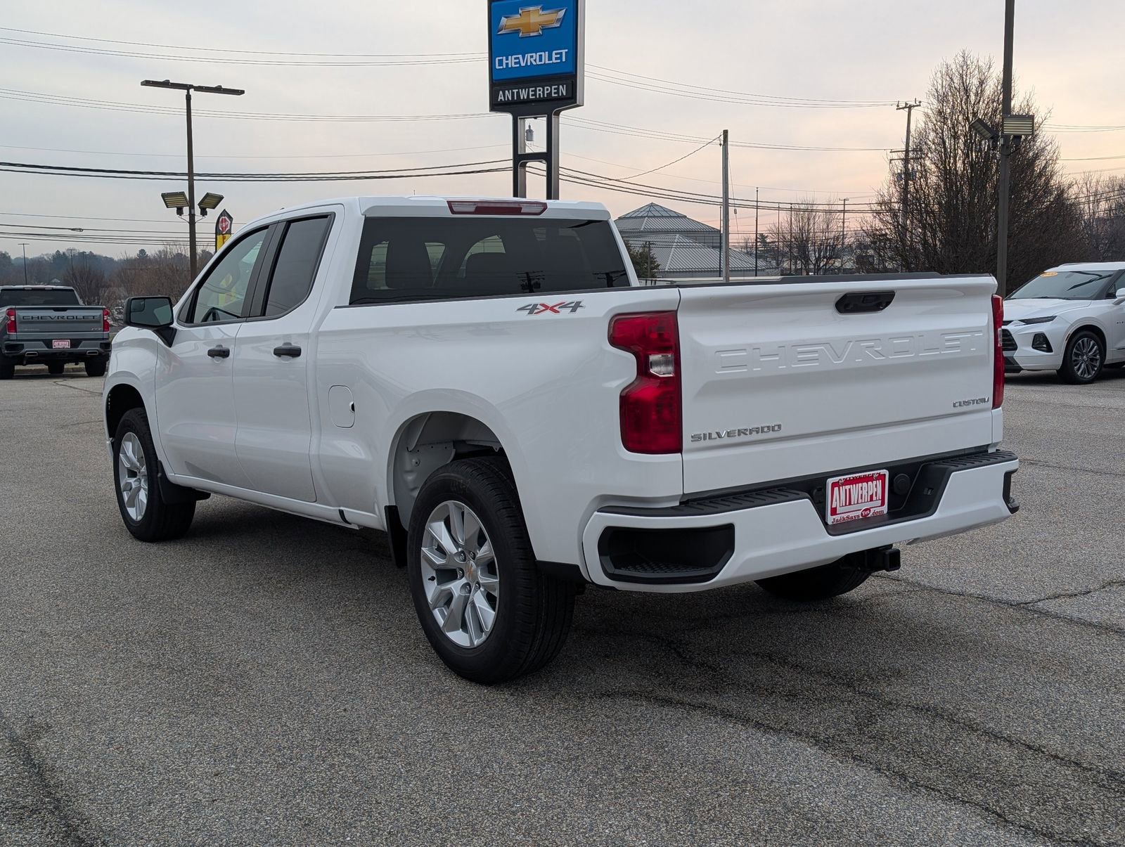 New 2026 Chevrolet Silverado 1500 Custom image 4