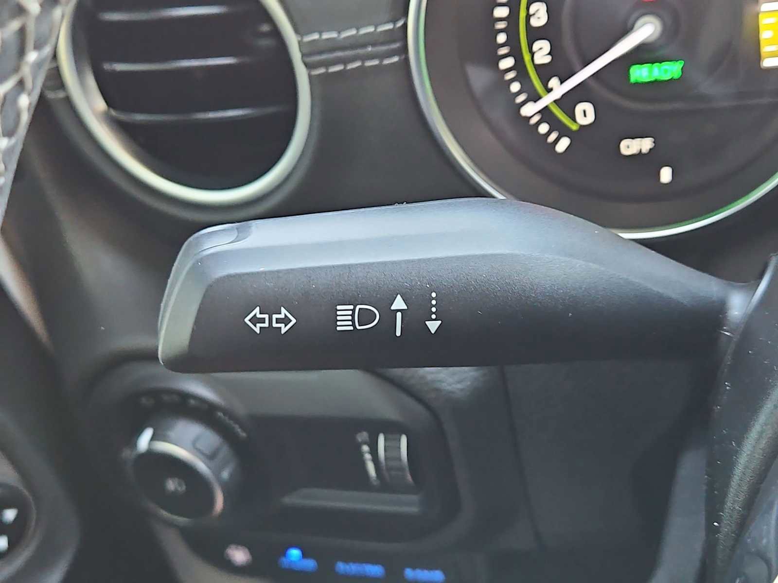 Used 2023 Jeep Wrangler Sahara image 25