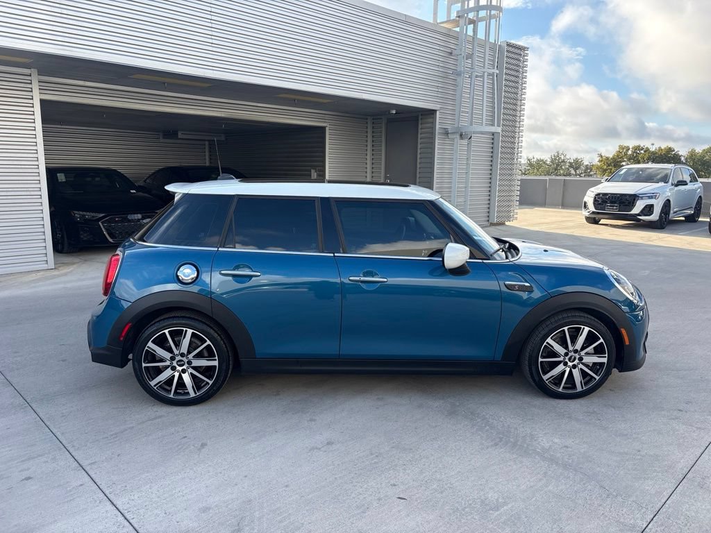 Used 2024 MINI Cooper S w/ Signature Upholstery Package FWD image 4