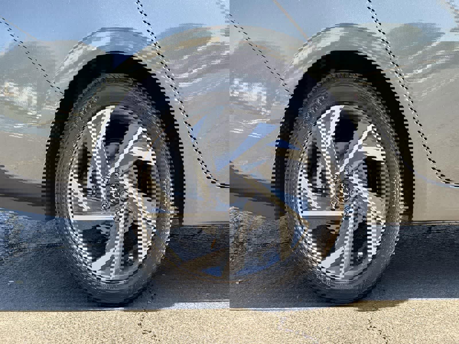 Certified 2025 Hyundai Elantra Sport w/ Cargo Package image 40