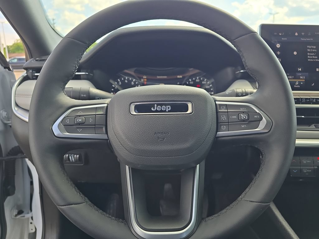 Used 2024 Jeep Compass Limited AWD/4WD image 12