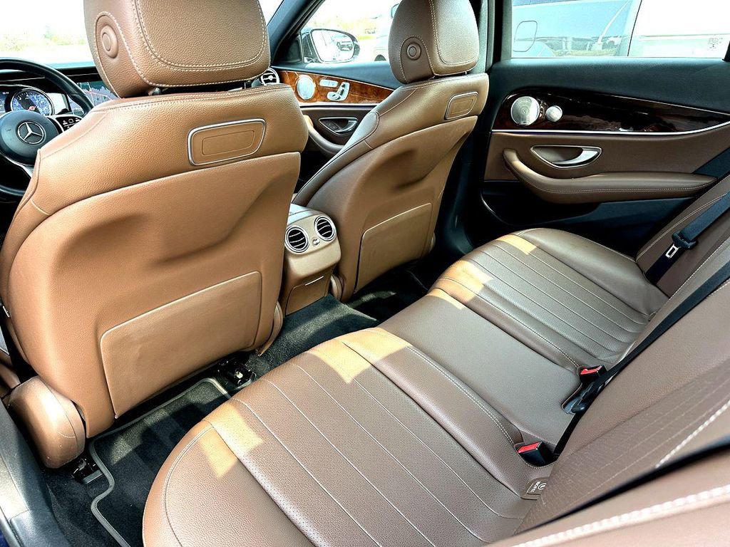 Used 2019 Mercedes-Benz E 300 image 22