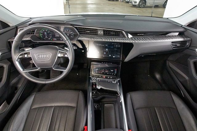 Used 2023 Audi e-tron Premium Plus w/ Premium Plus Package AWD/4WD image 12