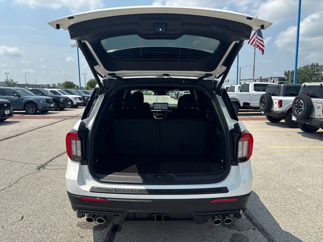 New 2026 Ford Explorer ST w/ Sun And Sound Package AWD/4WD image 8