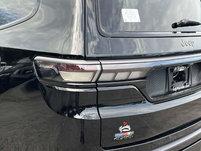 New 2026 Jeep Grand Wagoneer L Limited AWD/4WD image 12