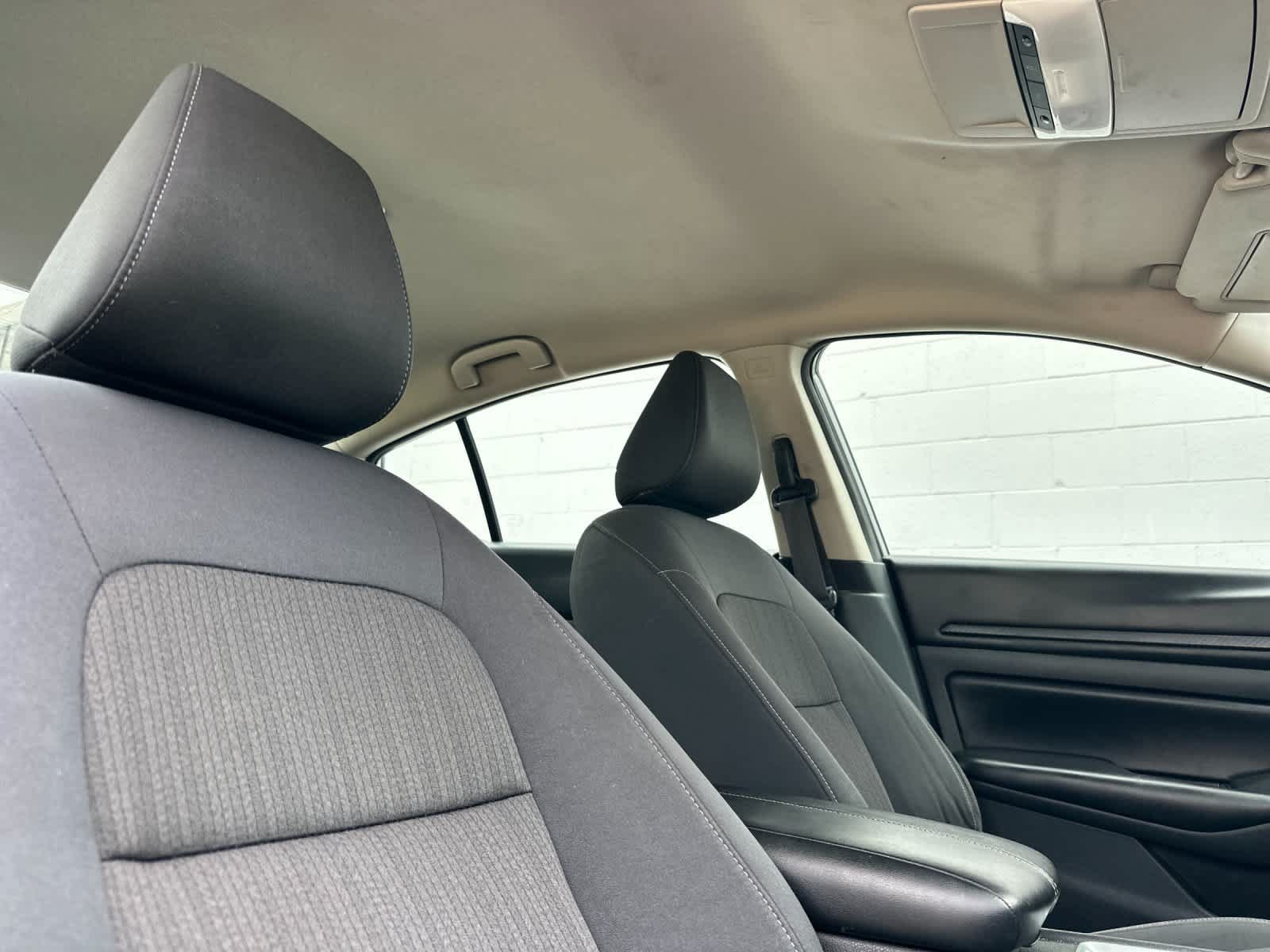 Used 2024 Nissan Altima 2.5 S FWD image 17