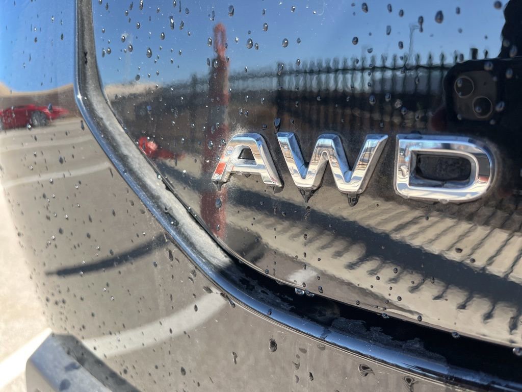 Used 2025 Honda Pilot Elite image 8